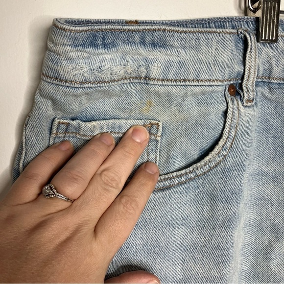 Lane Bryant mid rise boyfriend Bermuda jean shorts size 28 - Picture 2 of 8